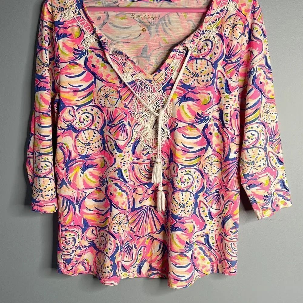 Lilly Pulitzer Shell of a Time Holly Top size Med